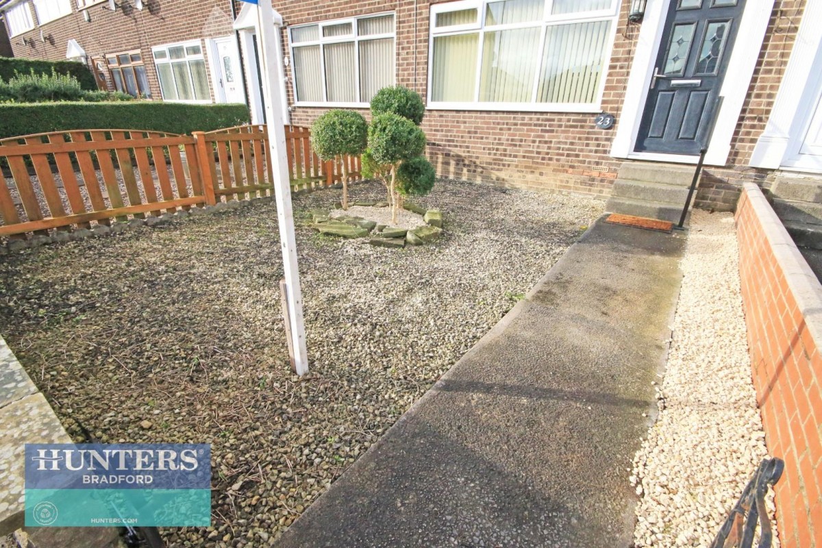 Moorcroft Drive, East Bierley, Bradford, West Yorkshire, BD4 6NJ