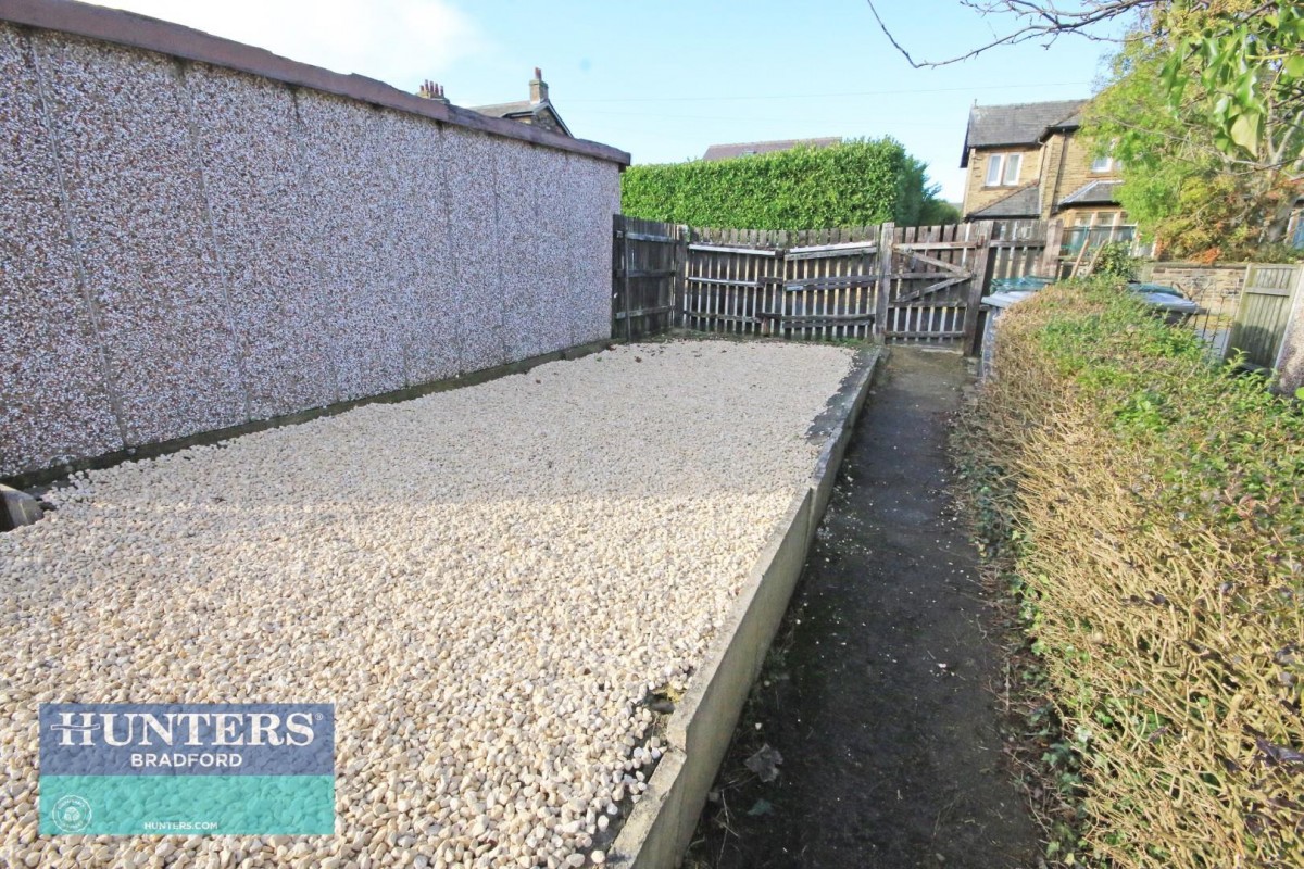 Moorcroft Drive, East Bierley, Bradford, West Yorkshire, BD4 6NJ