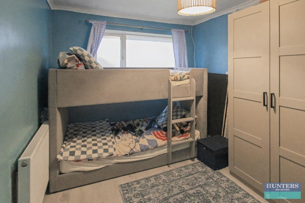 Sandringham Close, Bradford, BD14 6EB