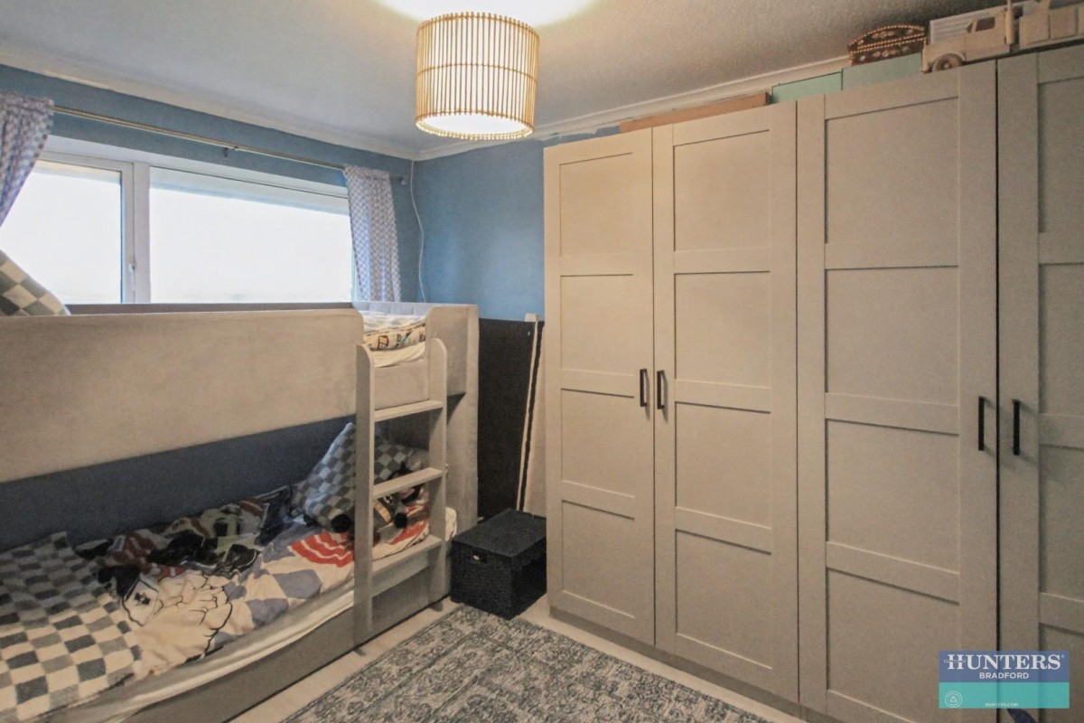 Sandringham Close, Bradford, BD14 6EB