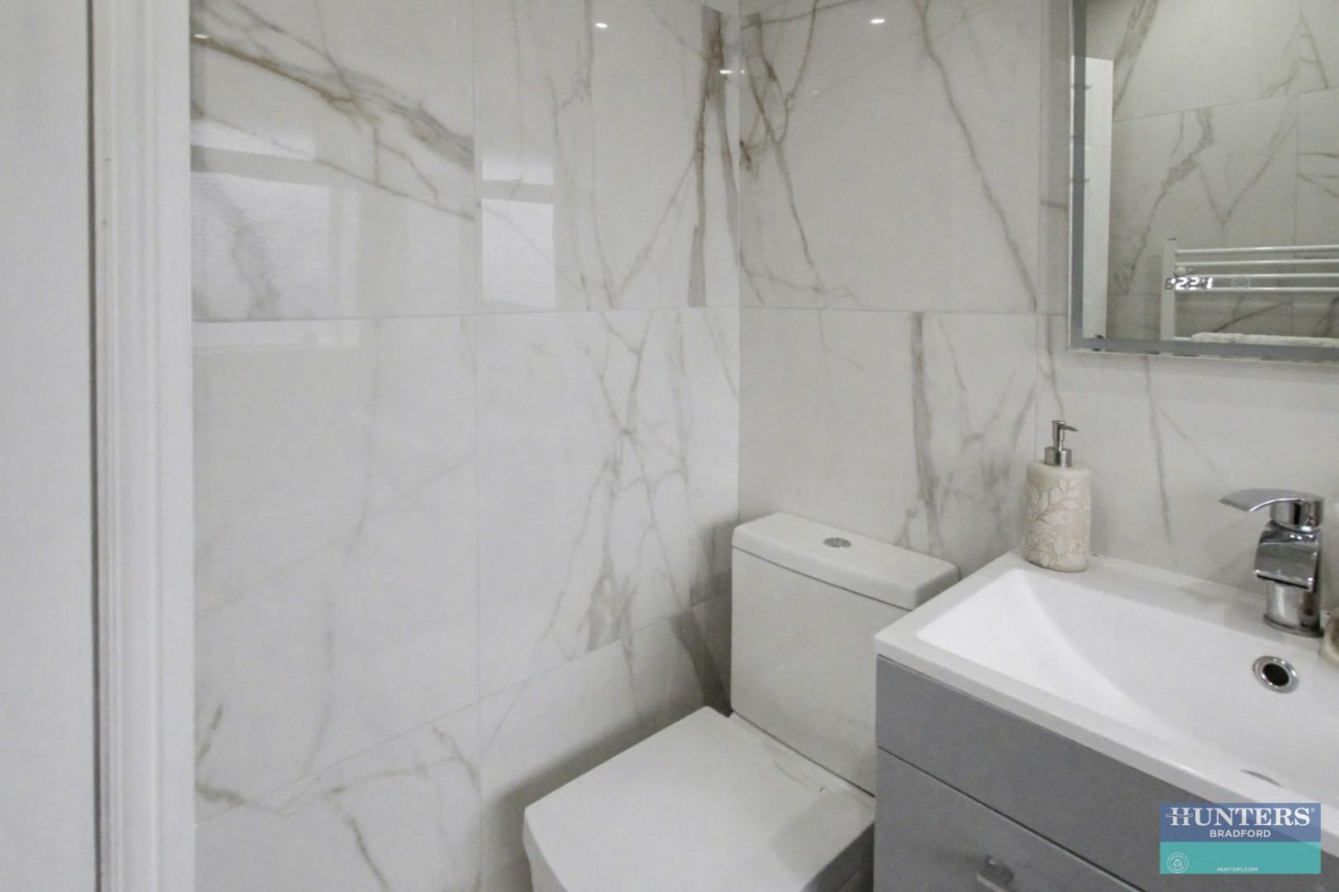 Sandringham Close, Bradford, BD14 6EB