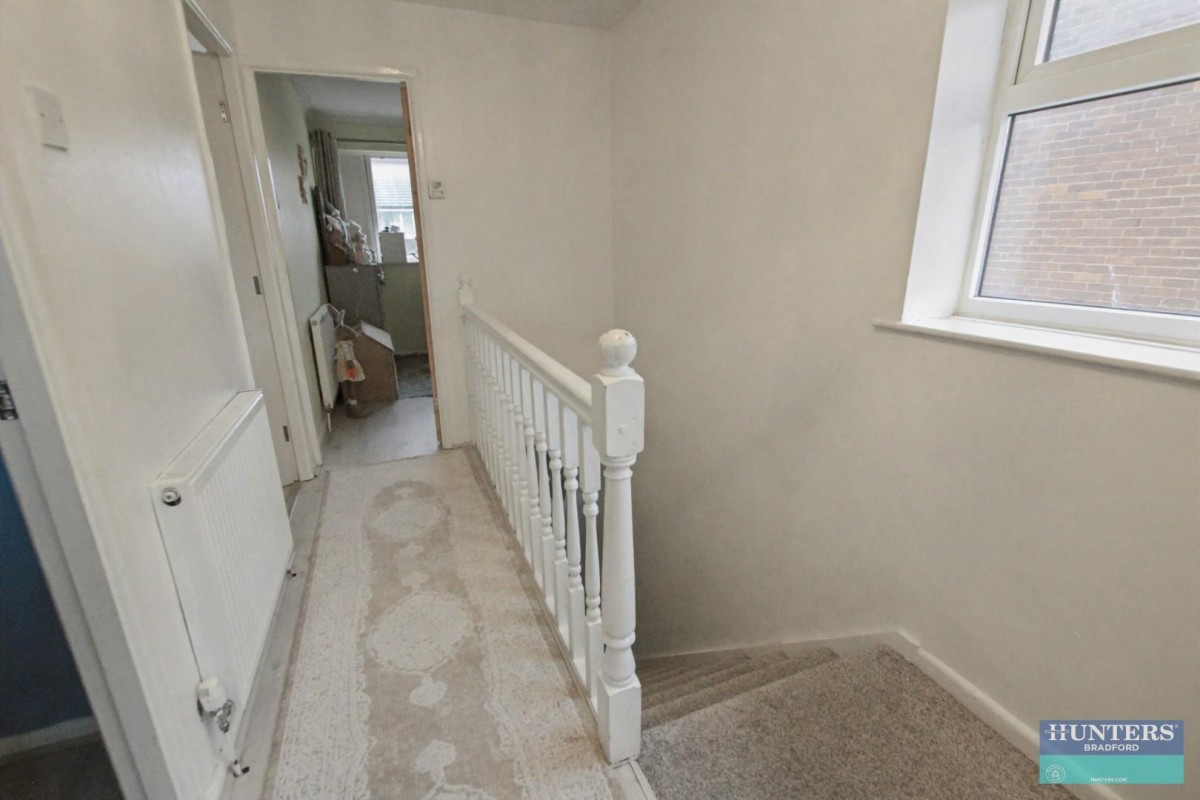 Sandringham Close, Bradford, BD14 6EB