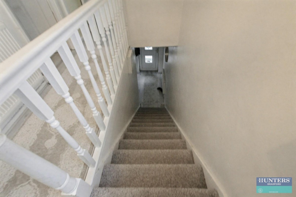 Sandringham Close, Bradford, BD14 6EB