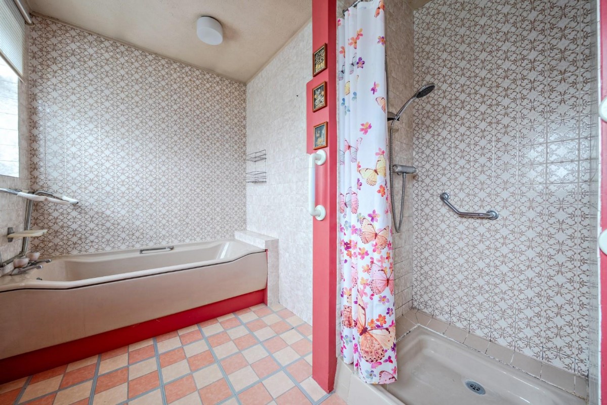 Westwood Lane, Welling