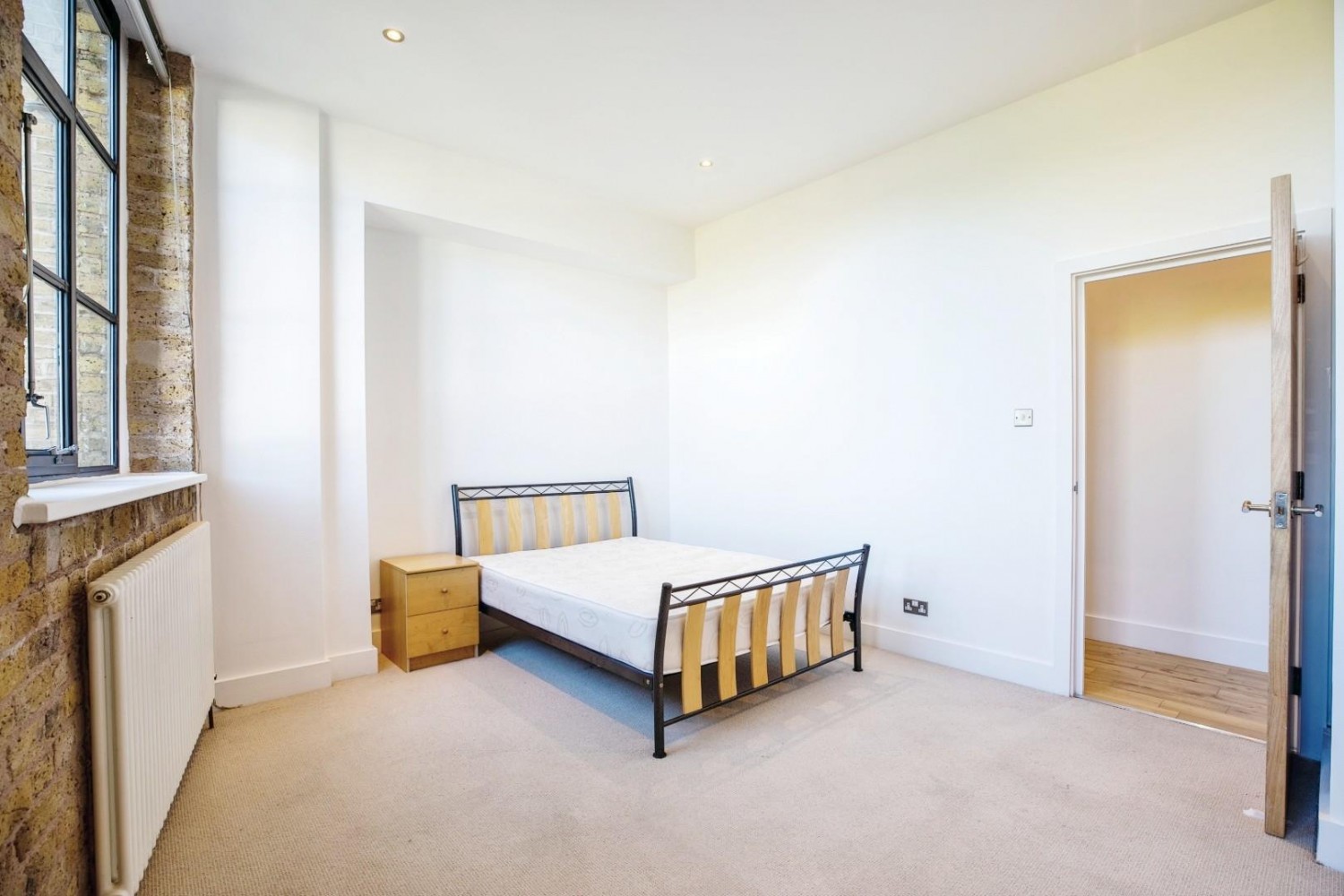 Thrawl Street, Spitalfields, E1