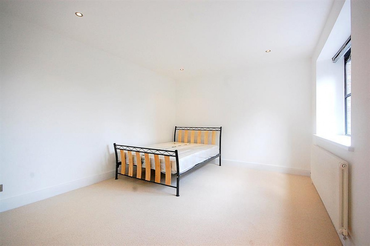 Thrawl Street, Spitalfields, E1