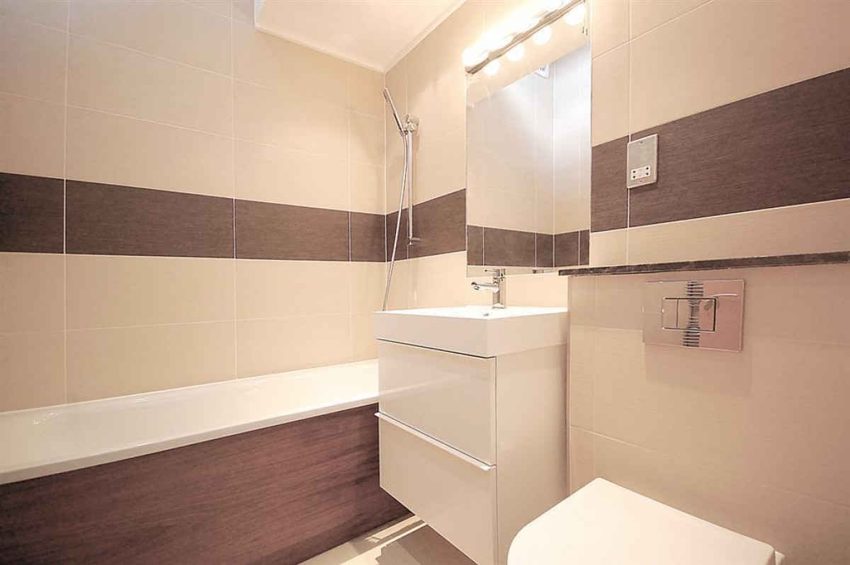 Thrawl Street, Spitalfields, E1