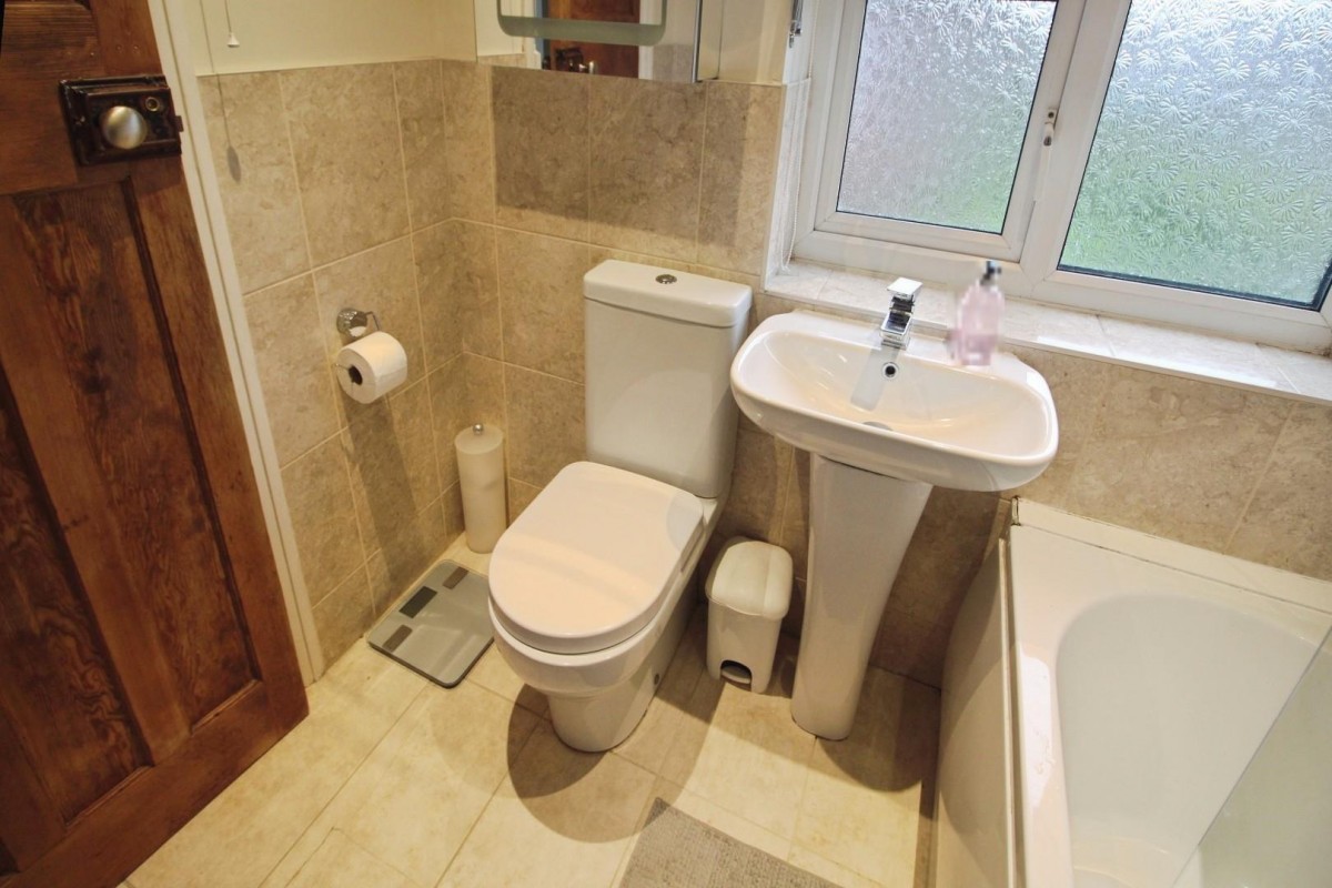 Calder Avenue, Manchester