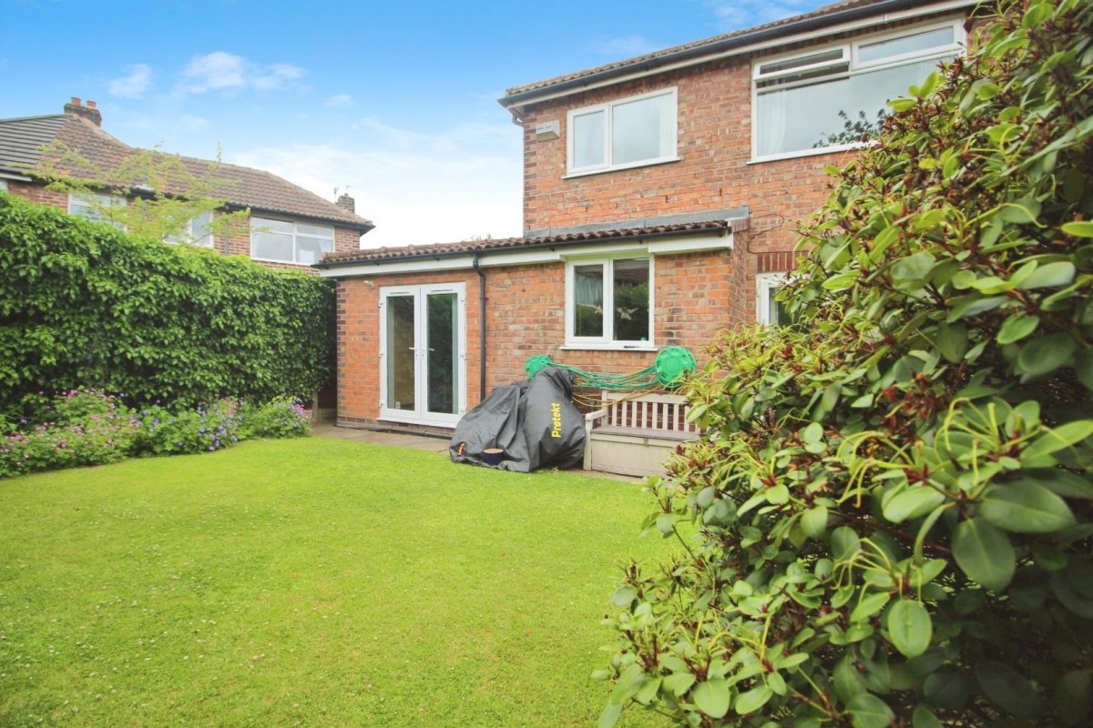 Calder Avenue, Manchester