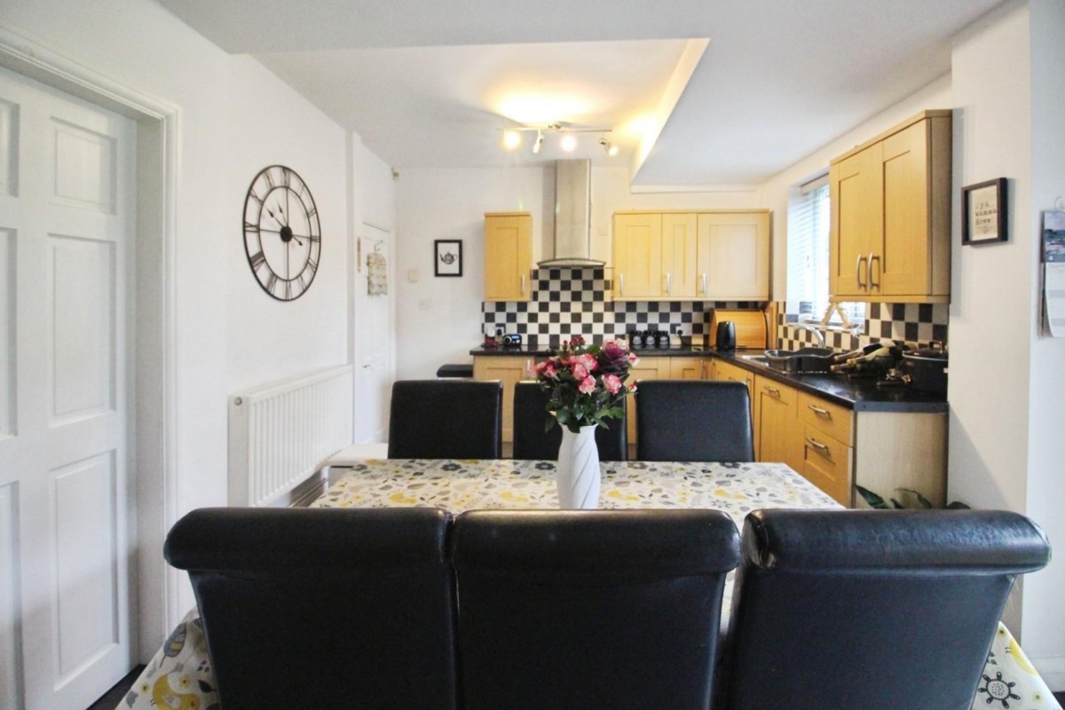 Calder Avenue, Manchester