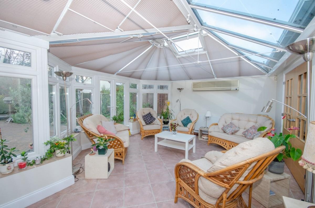 Park Crescent, Frenchay, Bristol, BS16 1PD