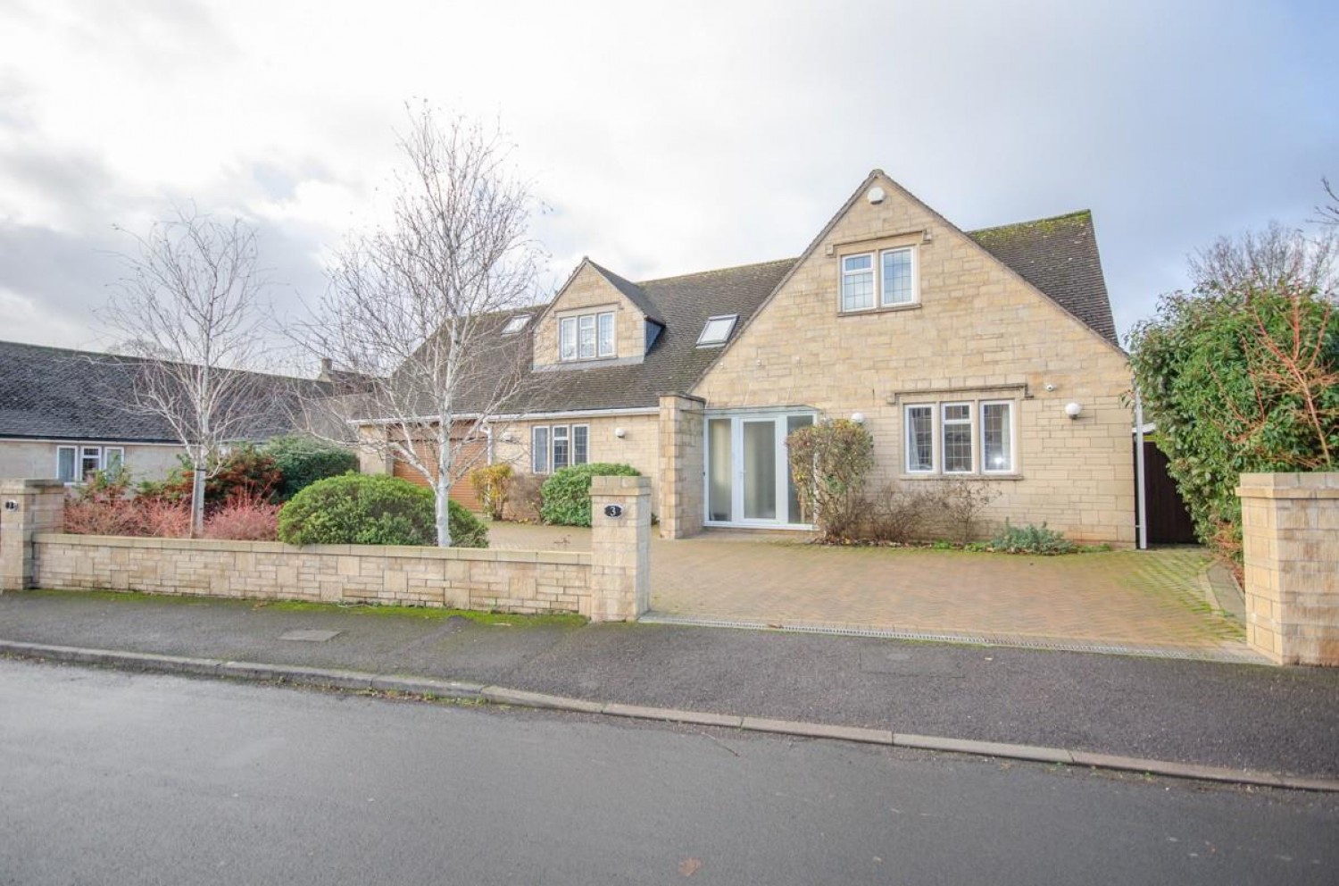 Park Crescent, Frenchay, Bristol, BS16 1PD