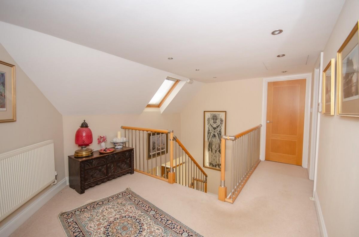 Park Crescent, Frenchay, Bristol, BS16 1PD