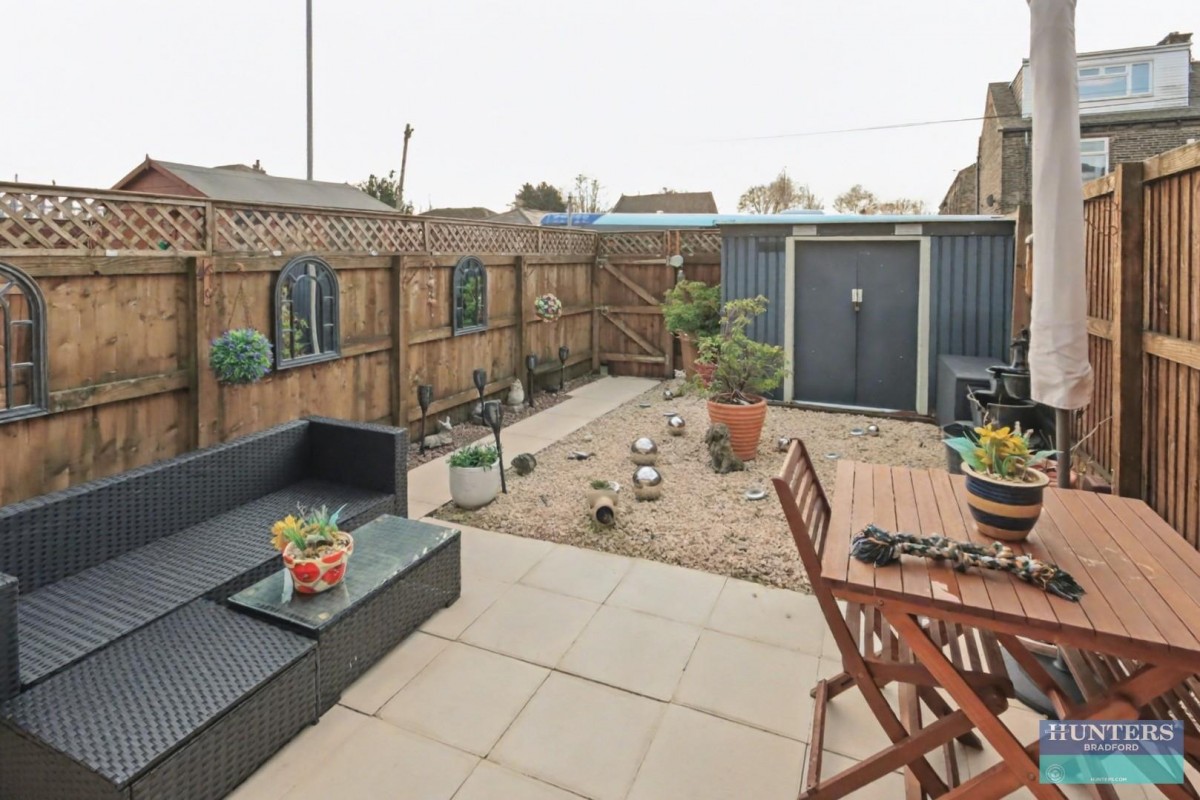 Winchester Gardens Bradford, BD4 8UJ