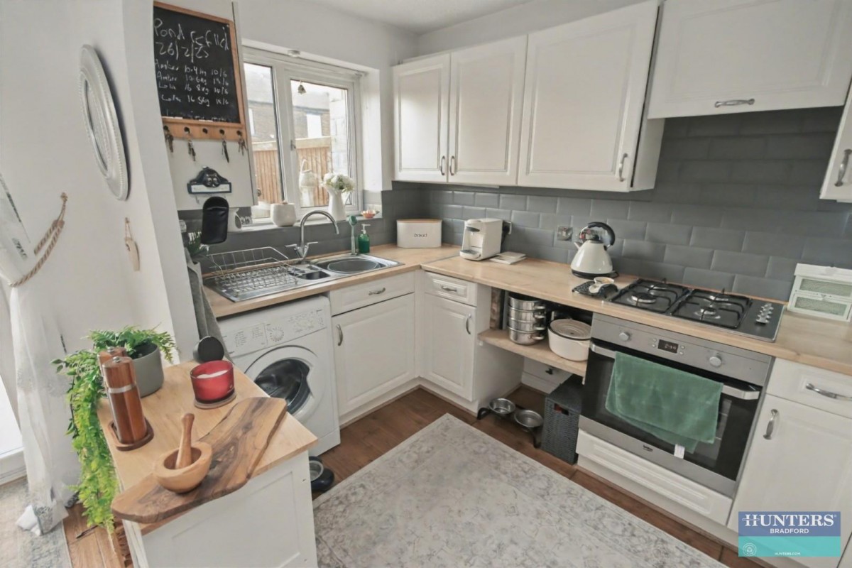 Winchester Gardens Bradford, BD4 8UJ