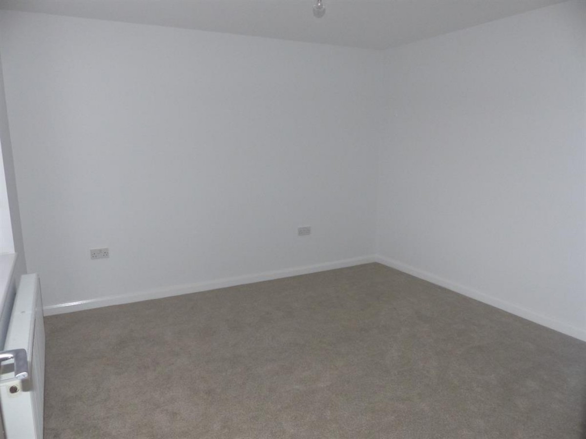 Lincombe Road. Downend, Bristol, BS16 5UB