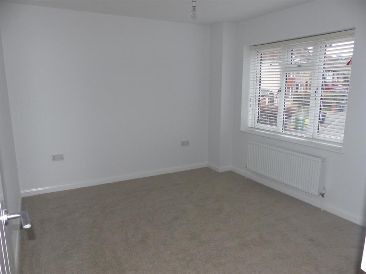 Lincombe Road. Downend, Bristol, BS16 5UB