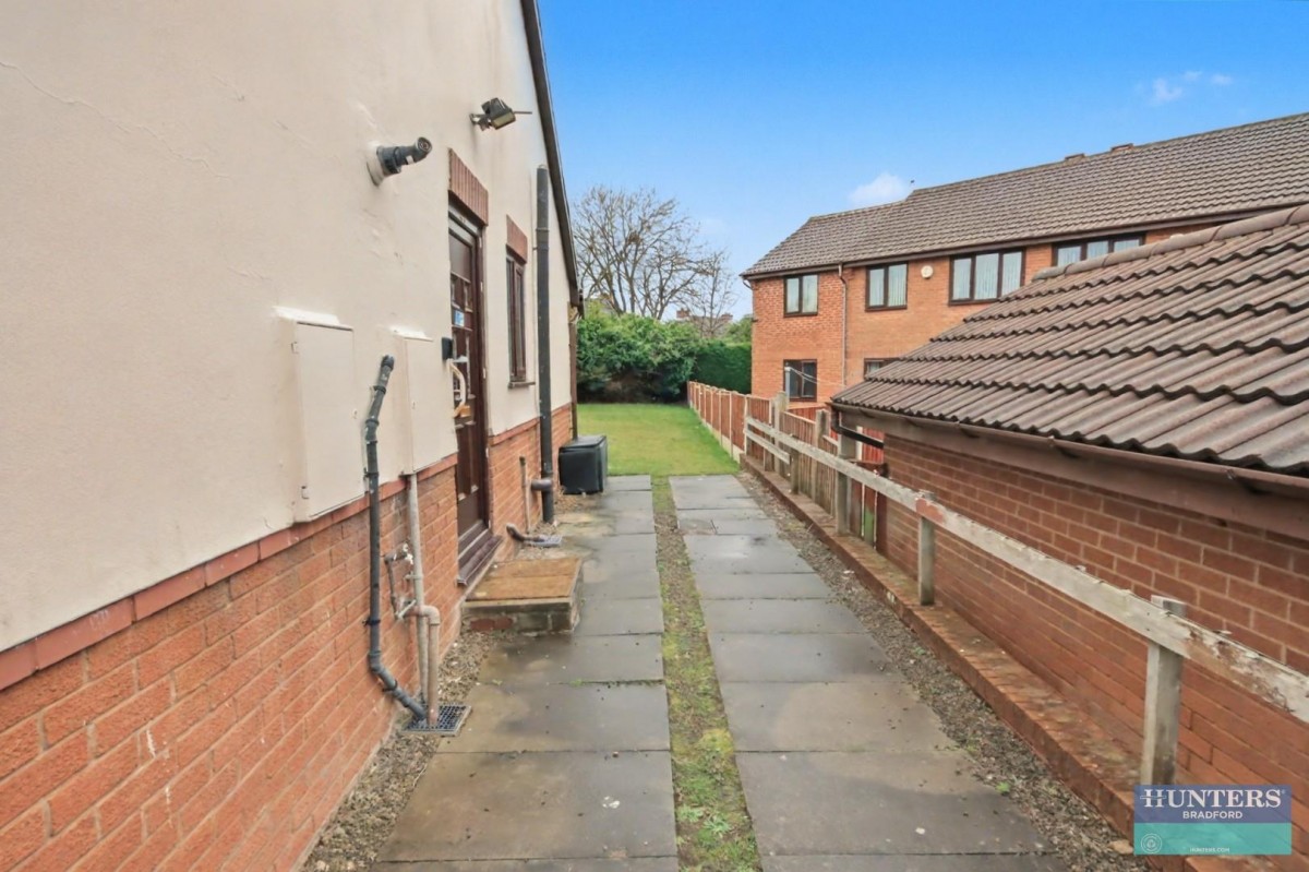 Penny Hill Drive Clayton, Bradford, BD14 6NH