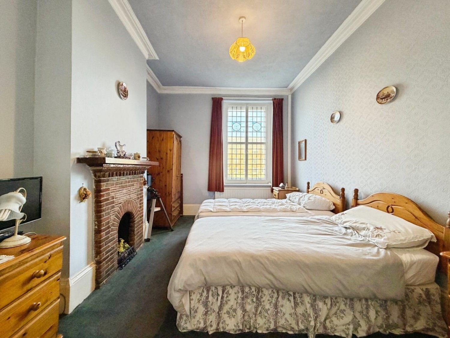 2 bedroom Flat for sale in Marine Parade, Hythe