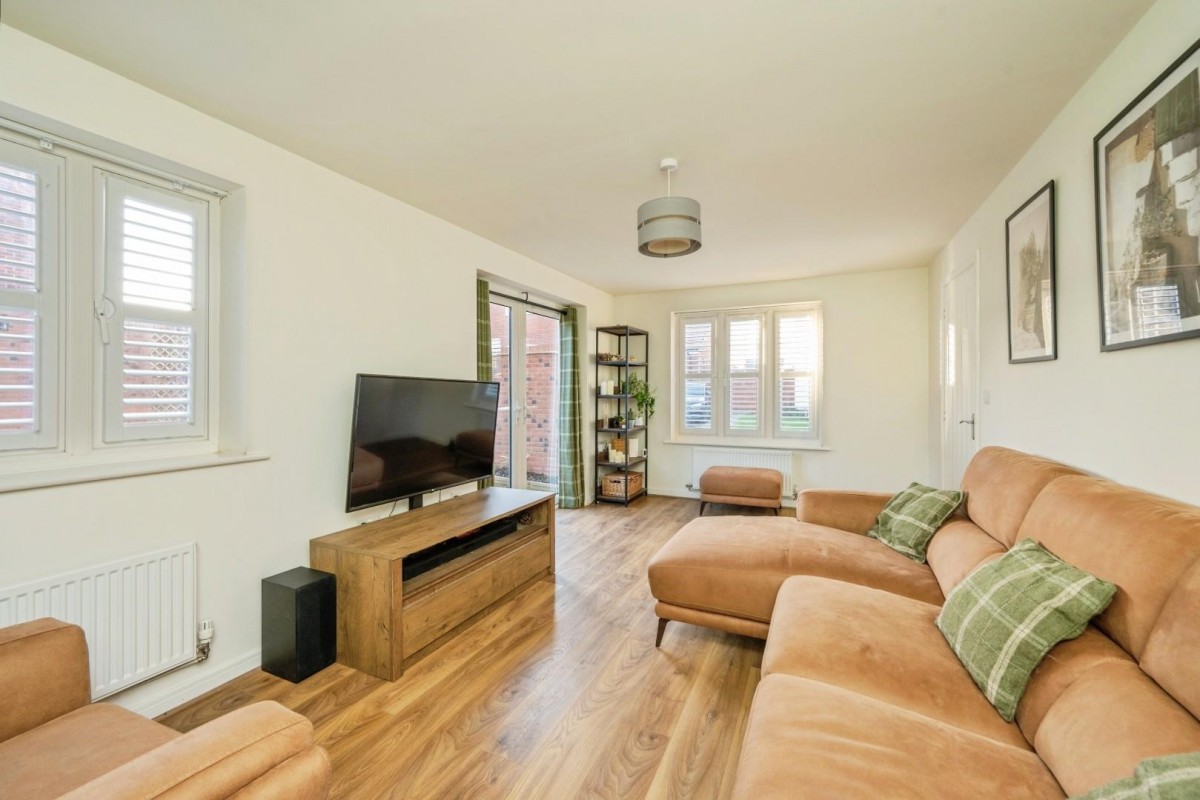 Child Close, Lichfield