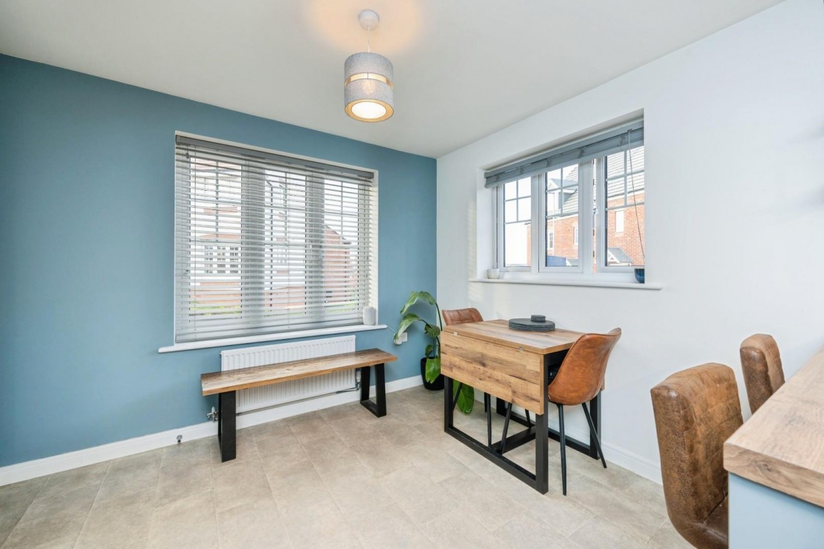 Child Close, Lichfield