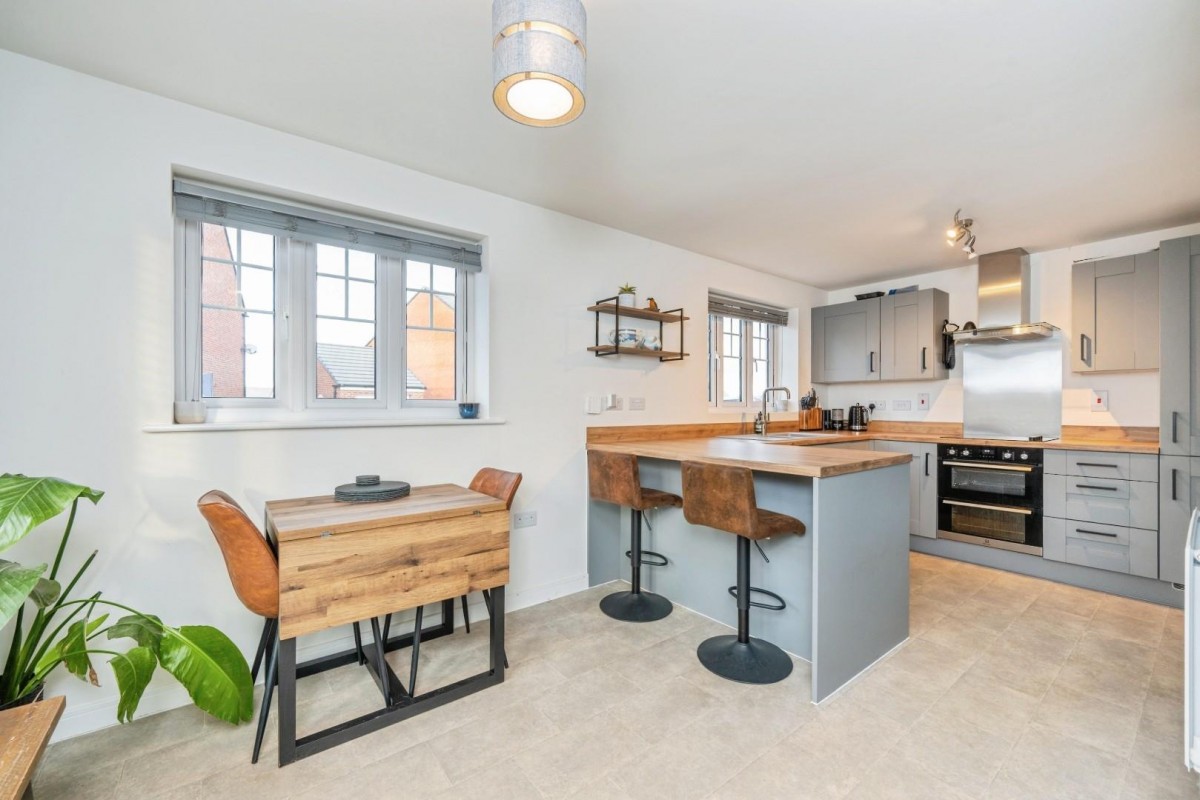 Child Close, Lichfield