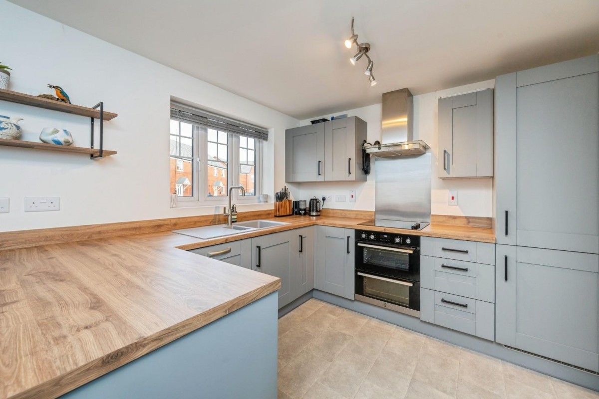 Child Close, Lichfield