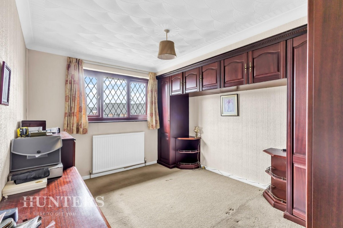 Broadfield Drive, Smithy Bridge, OL15 0EU