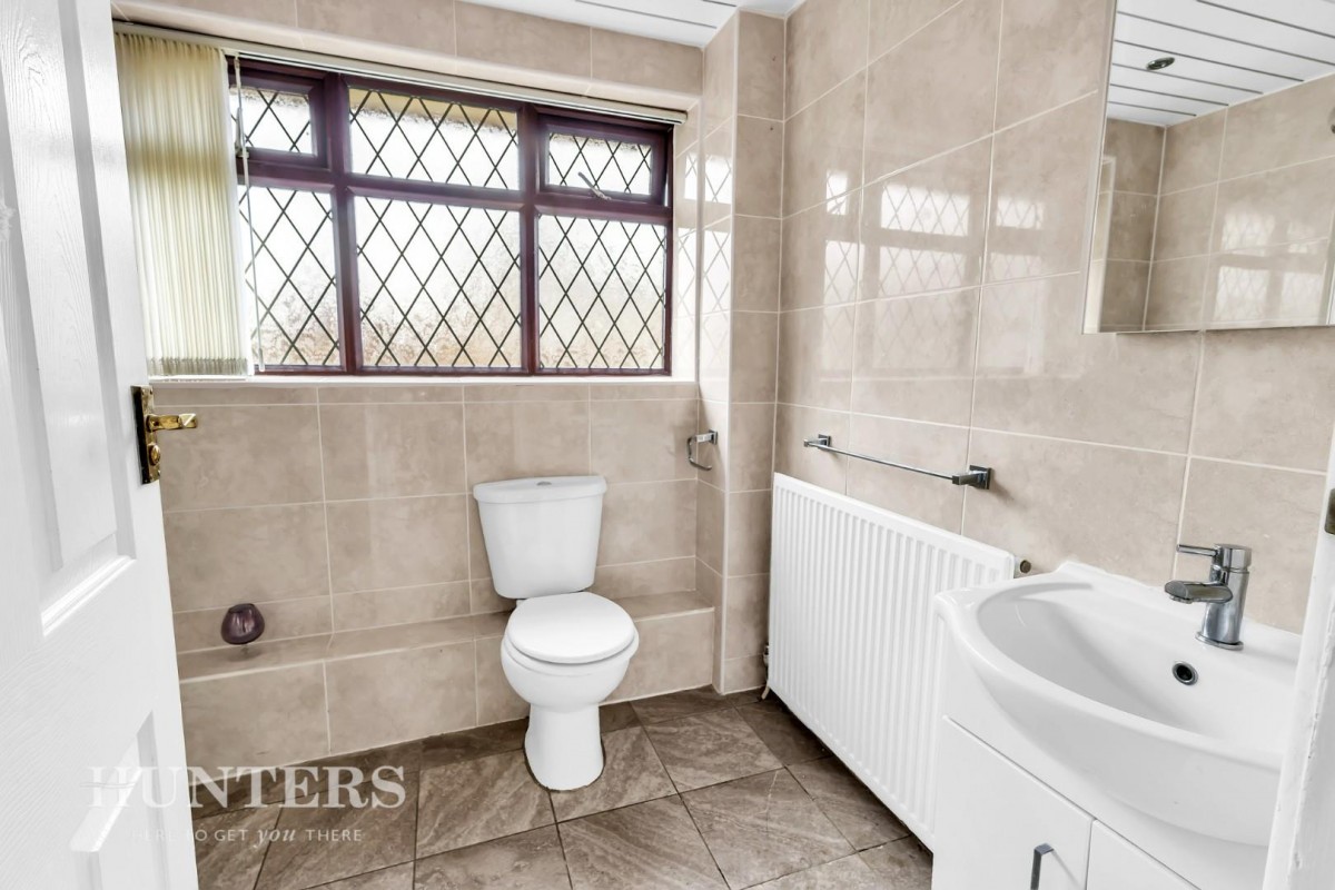 Broadfield Drive, Smithy Bridge, OL15 0EU