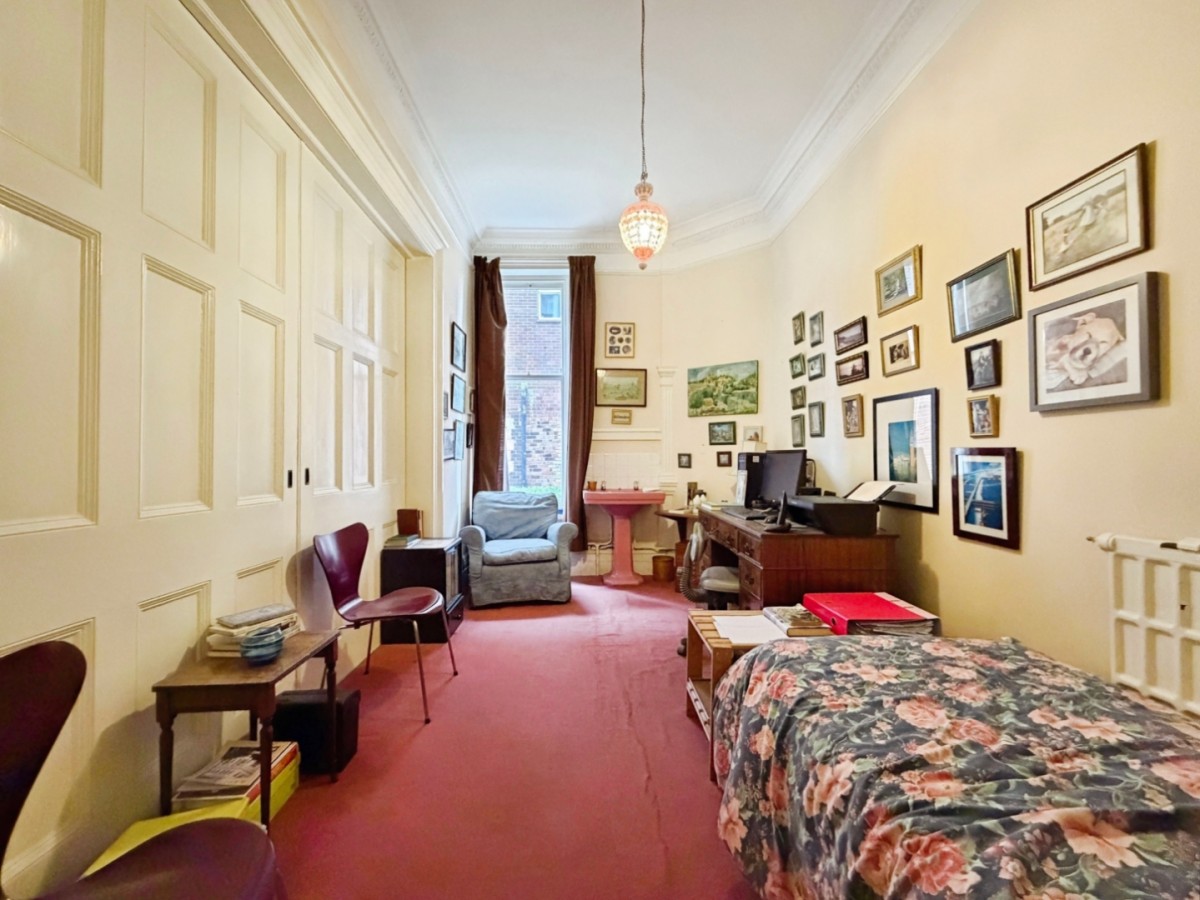 Earls Avenue, Folkestone