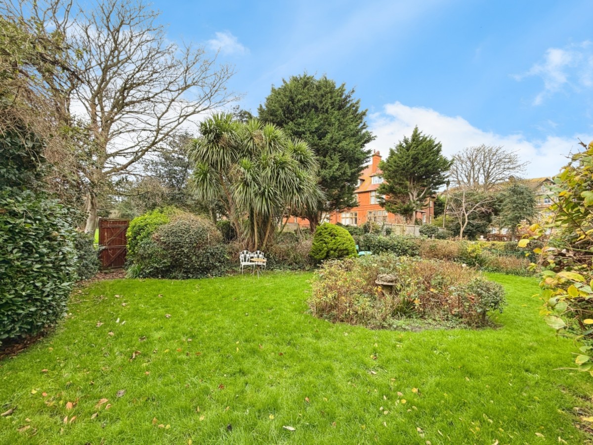 Earls Avenue, Folkestone