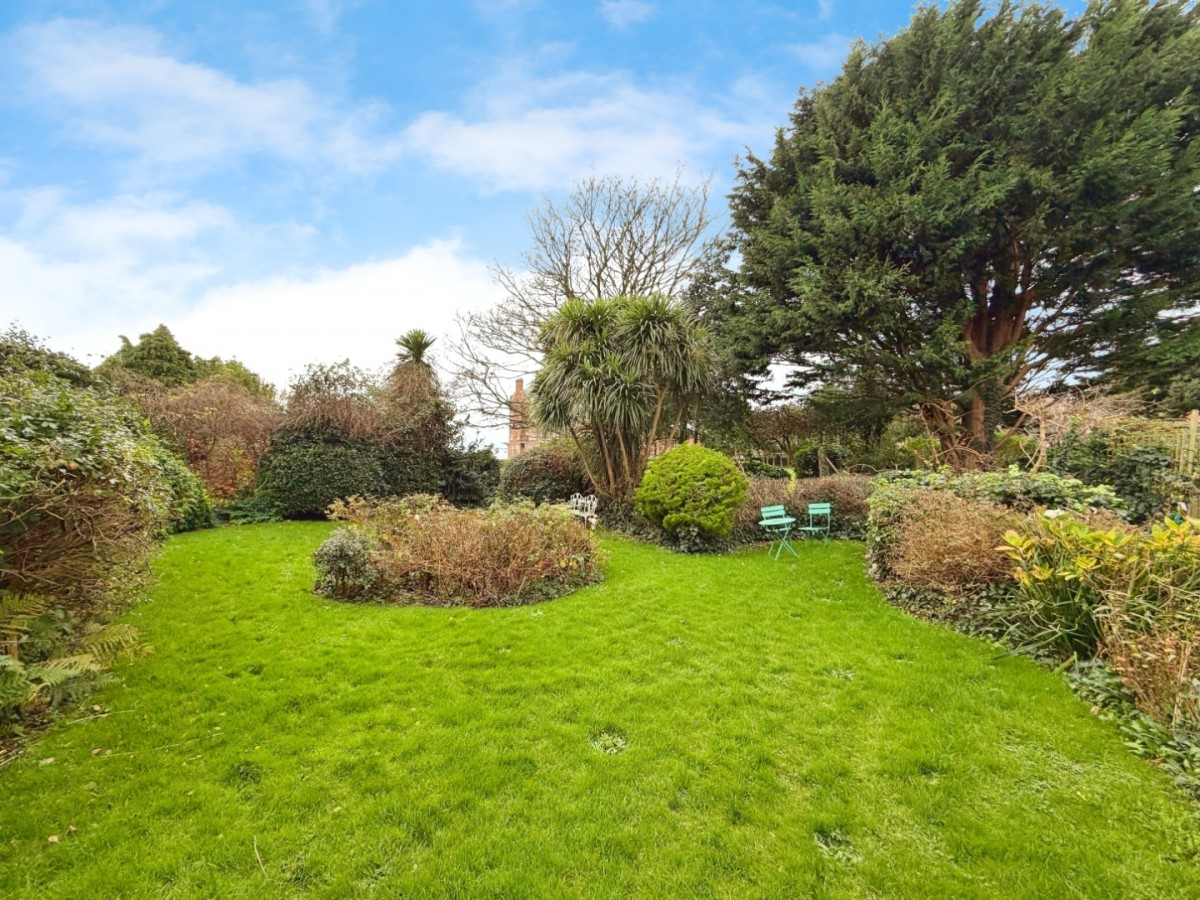 Earls Avenue, Folkestone