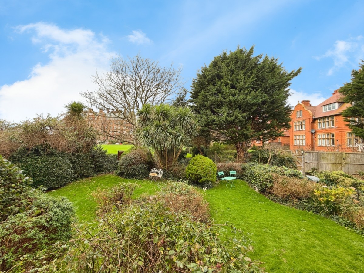 Earls Avenue, Folkestone