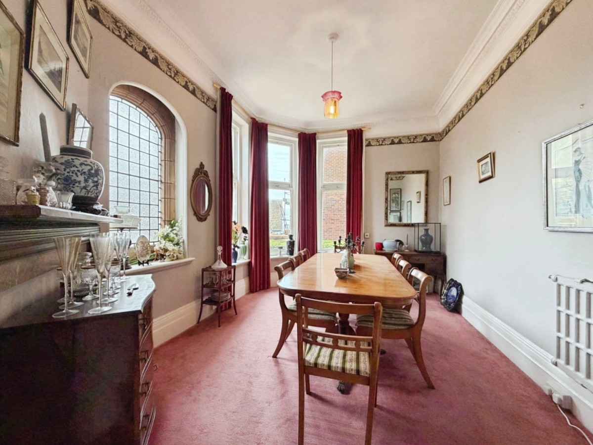 Earls Avenue, Folkestone