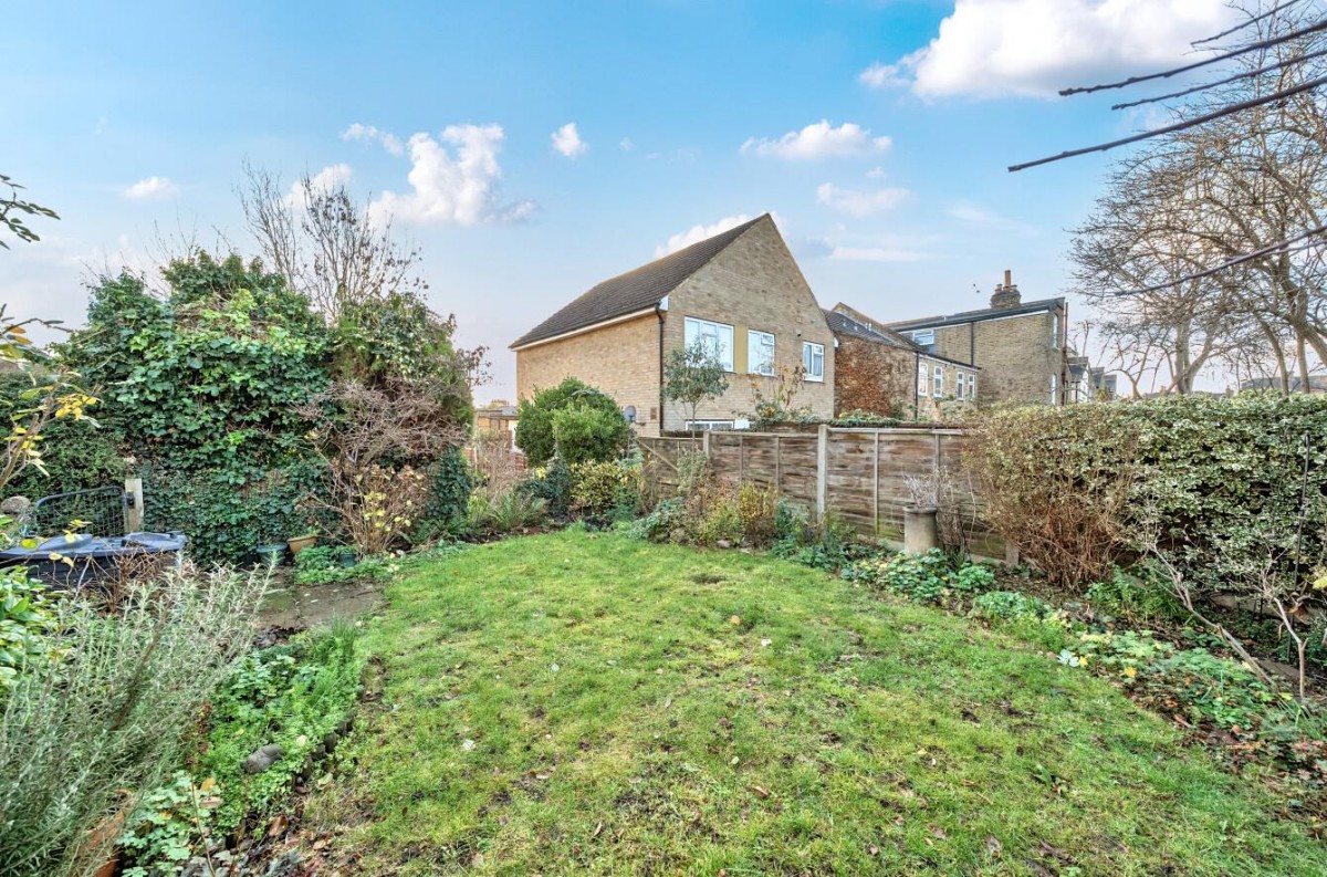 Faversham Road, London, SE6 4XE