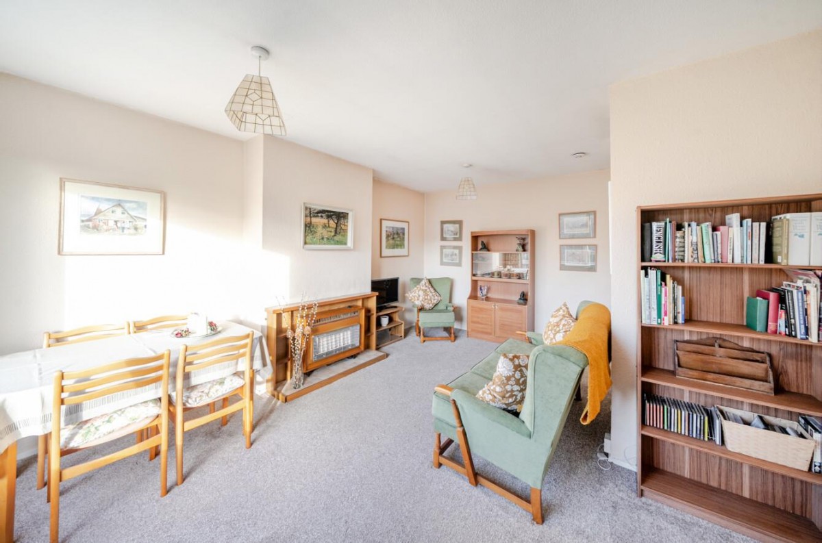 Faversham Road, London, SE6 4XE