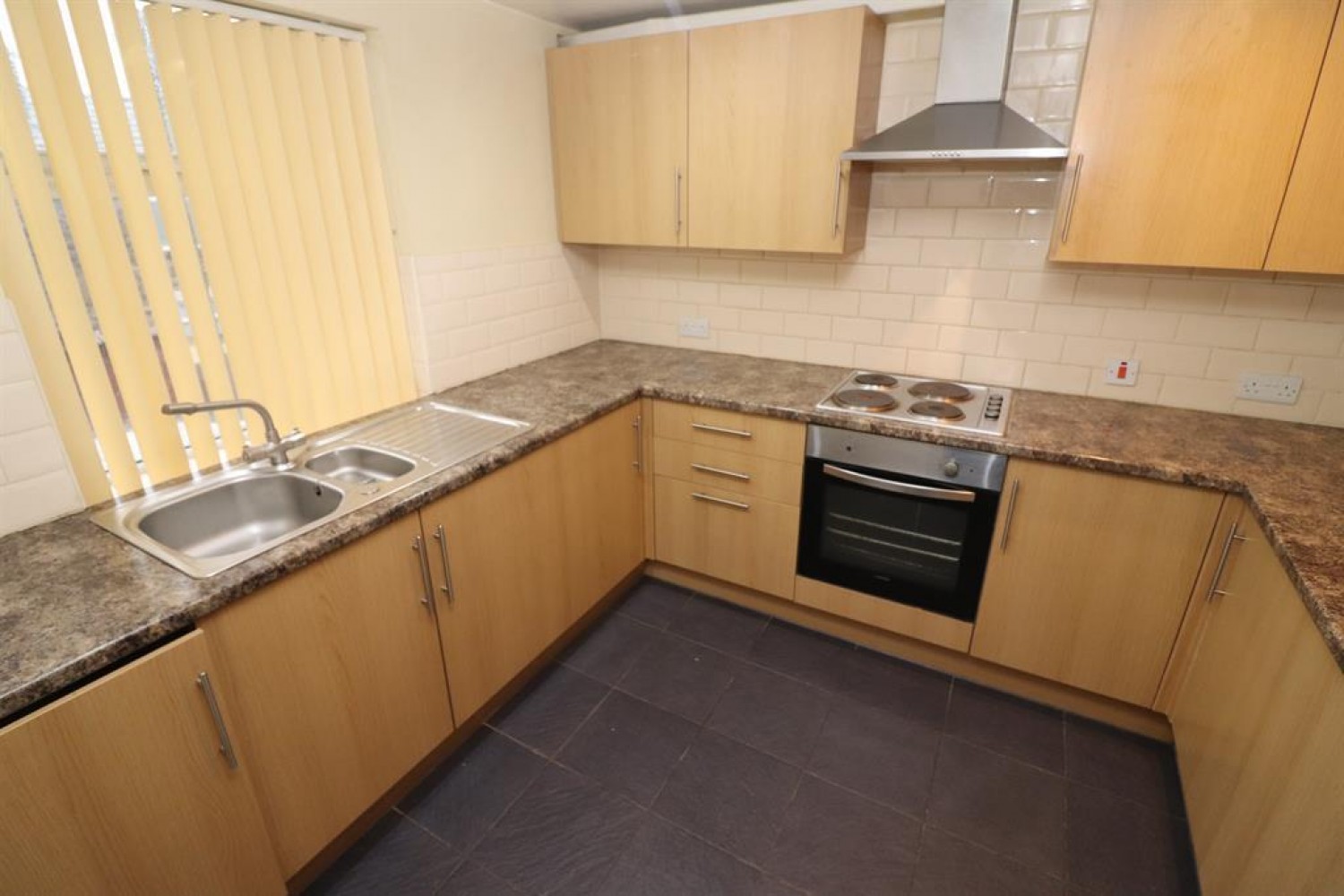 Blackburn Road, Bolton, BL1 7AL