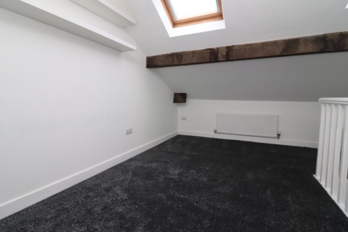 Blackburn Road, Bolton, BL1 7AL