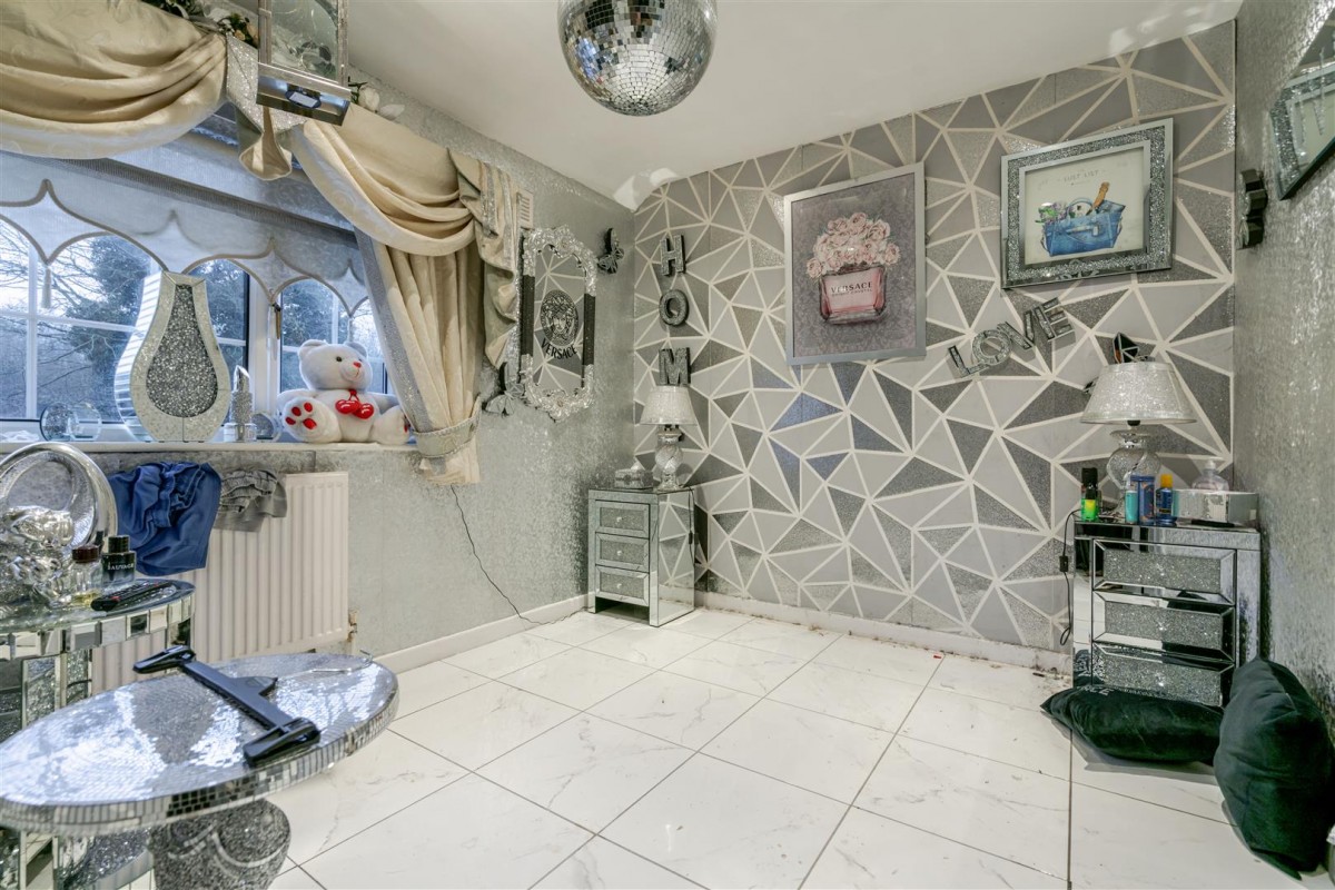 Balmoral Drive, Leigh