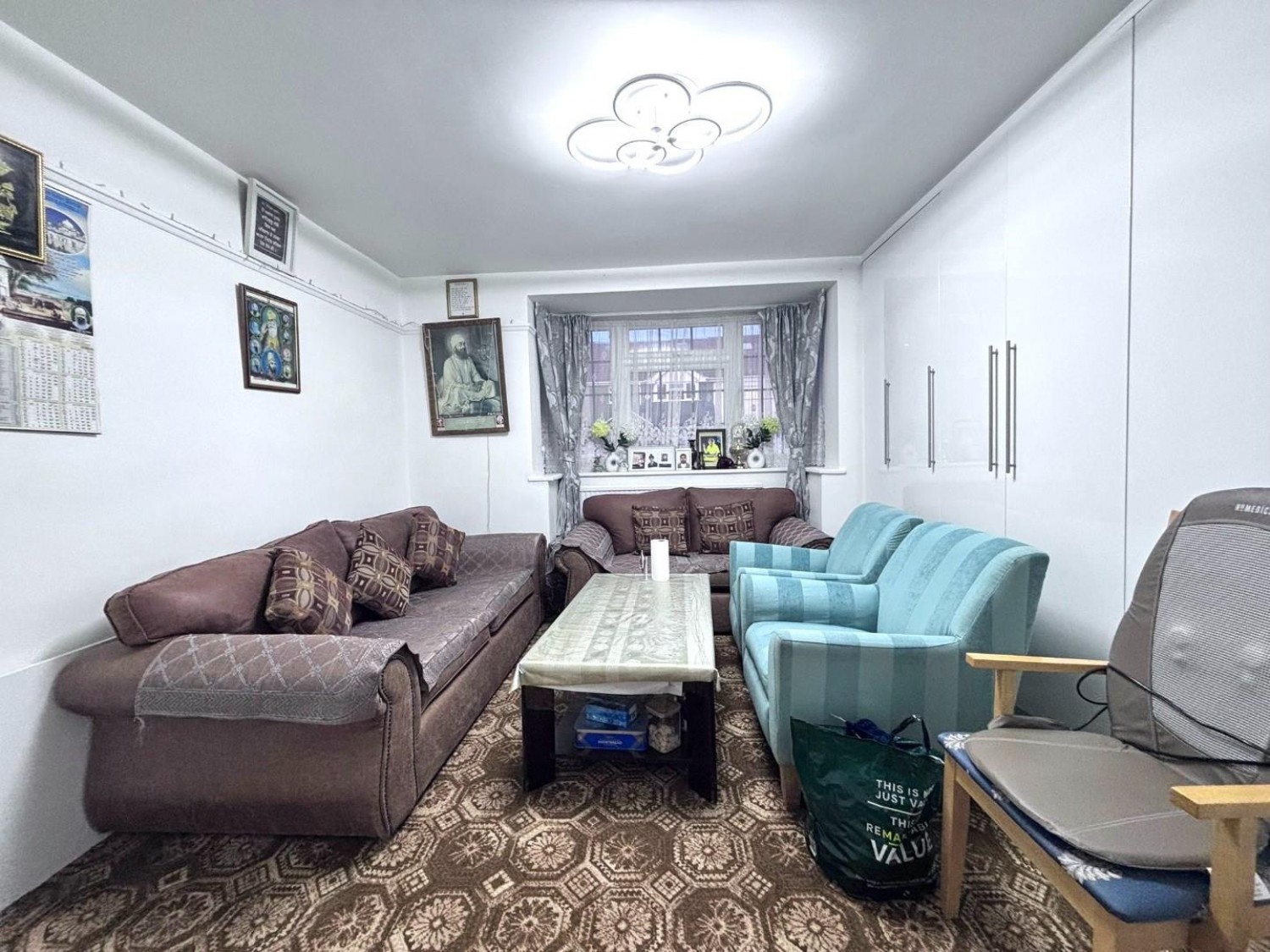 Berwick Avenue, Hayes