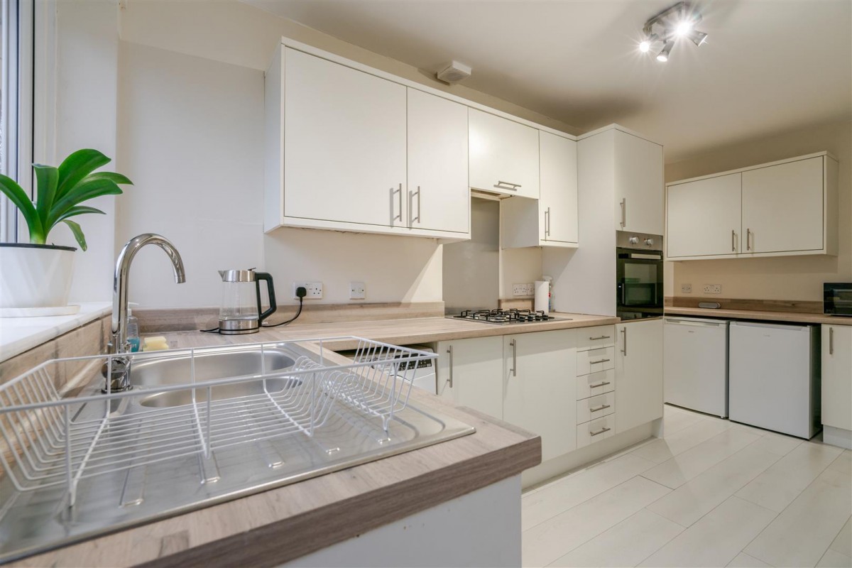 Johnson Close, Leigh