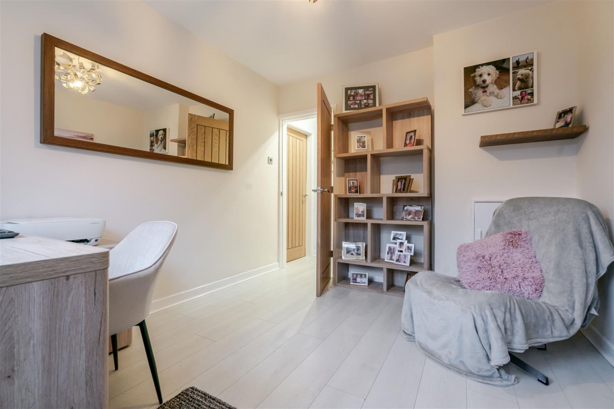 Johnson Close, Leigh