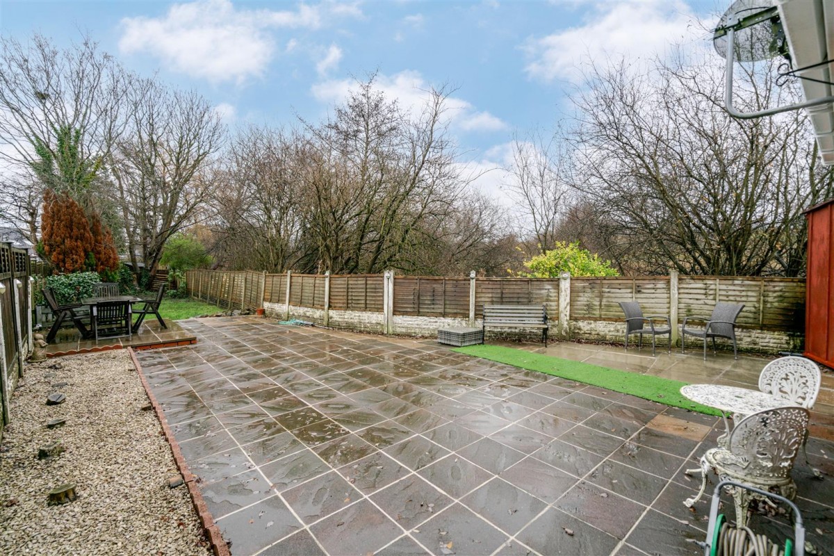 Johnson Close, Leigh