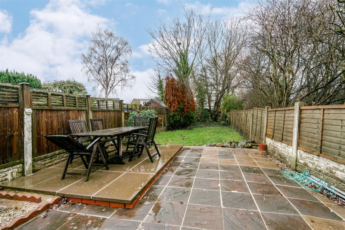 Johnson Close, Leigh