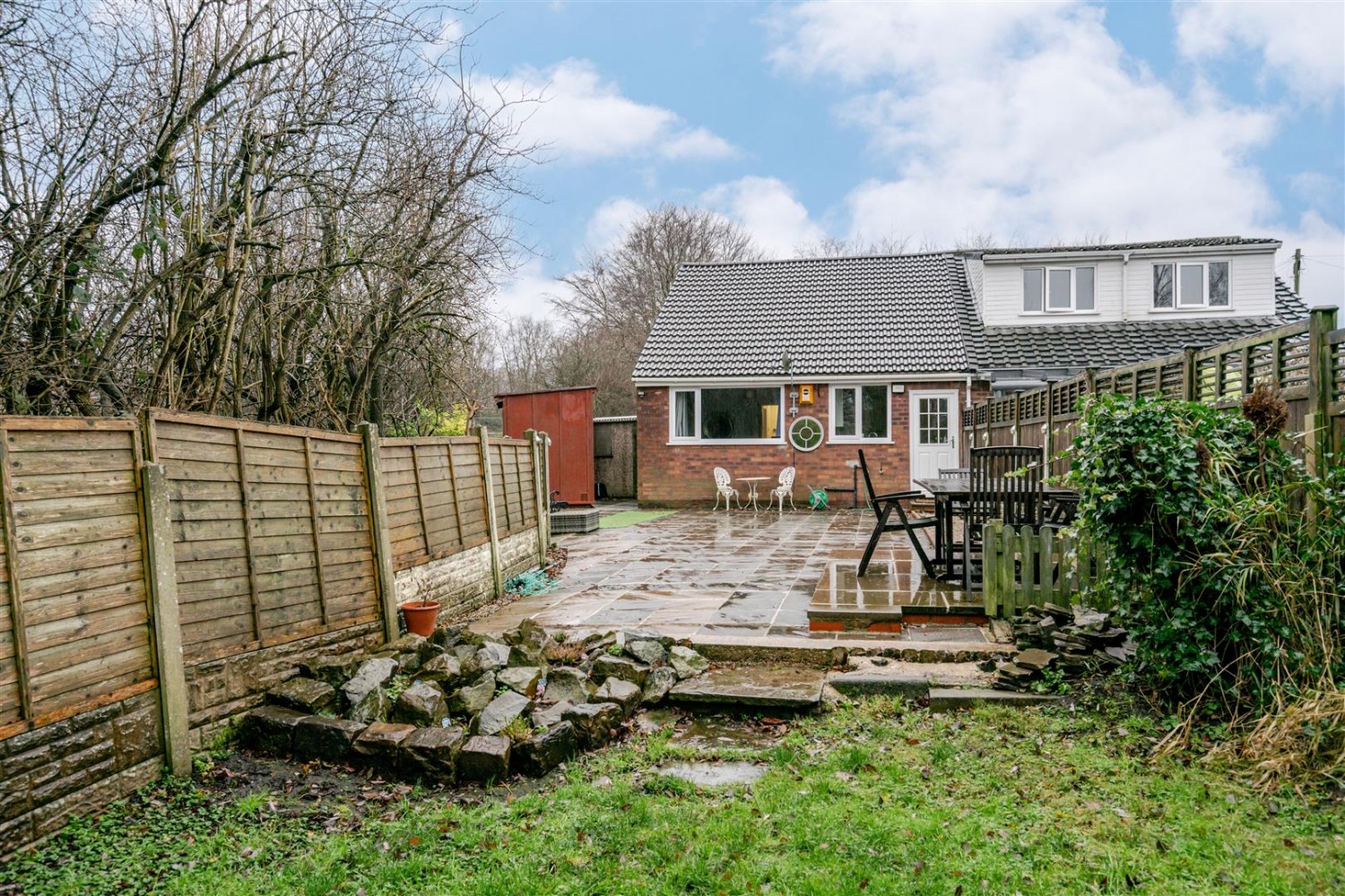 Johnson Close, Leigh