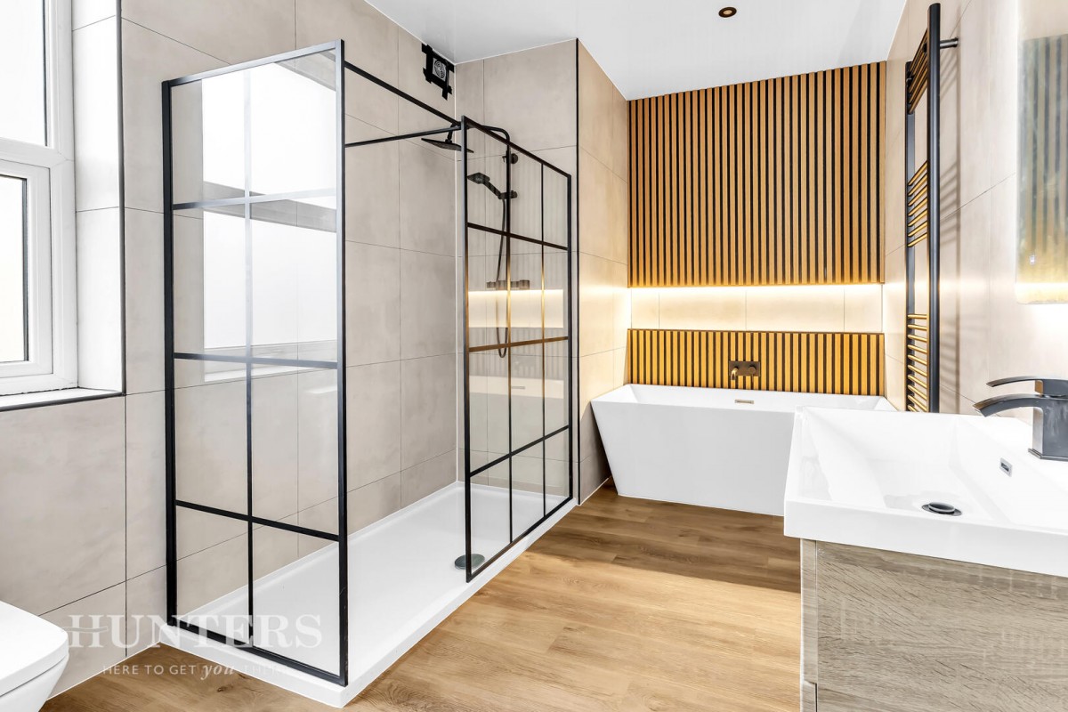 West Street, Milnrow, OL16 3BL