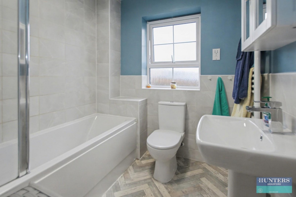 Fetlock drive Bradford, West Yorkshire, BD2 3FH