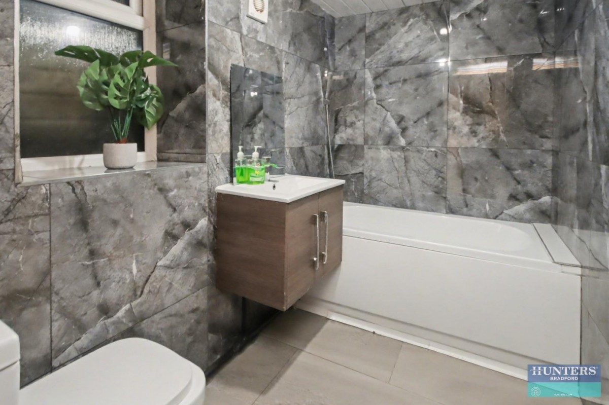 Leeds Old Road Bradford, West Yorkshire, BD3 8JS