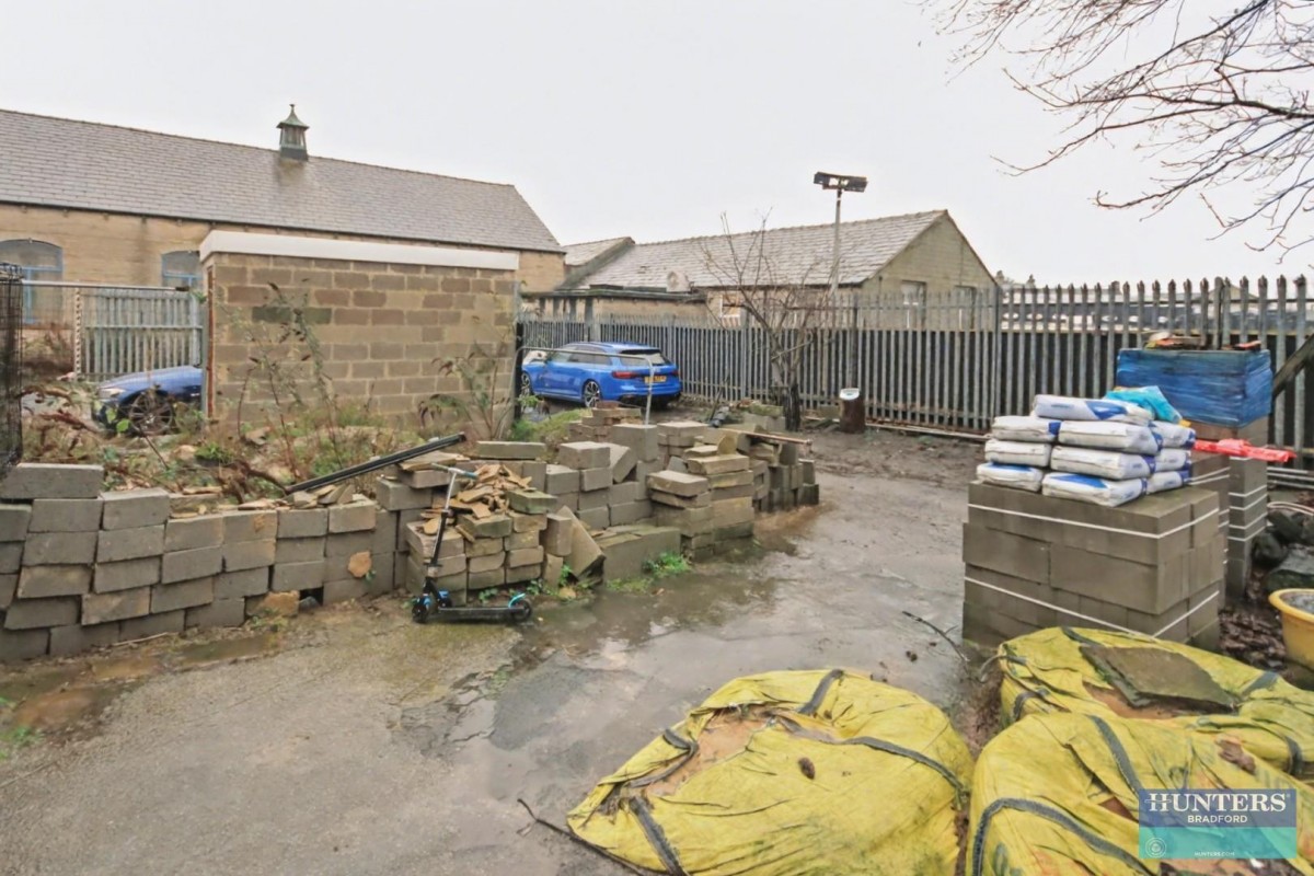 Leeds Old Road Bradford, West Yorkshire, BD3 8JS