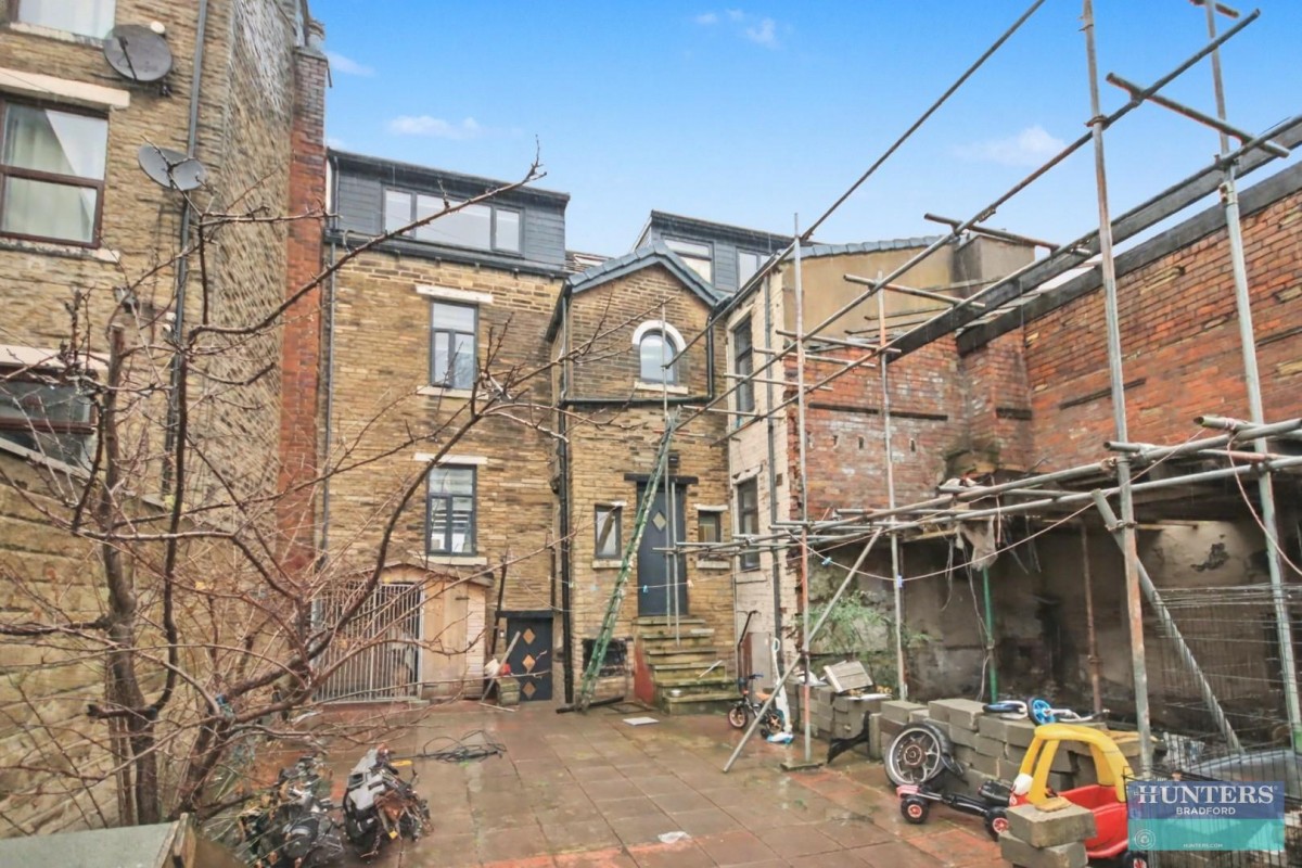 Leeds Old Road Bradford, West Yorkshire, BD3 8JS